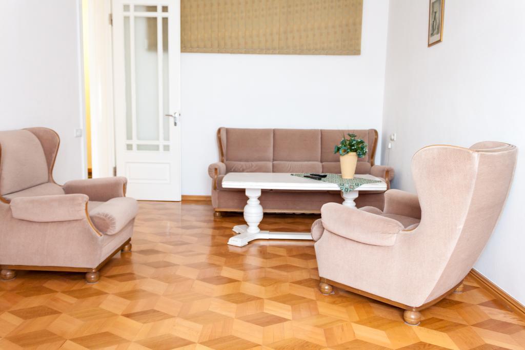Apartment Janashia Tbilisi Exterior photo