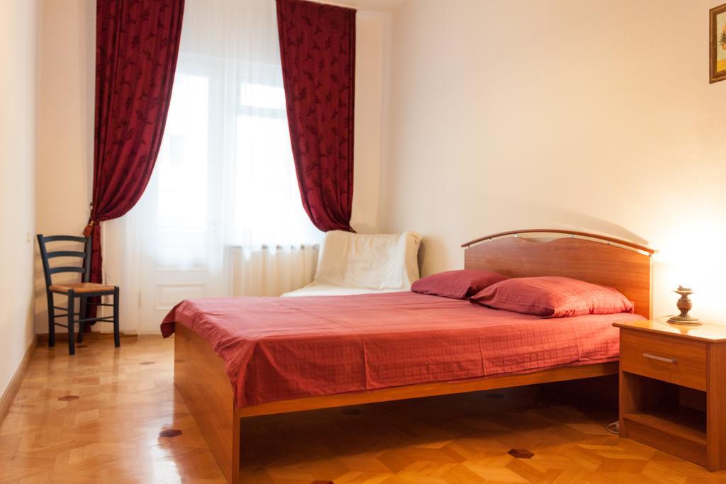 Apartment Janashia Tbilisi Exterior photo